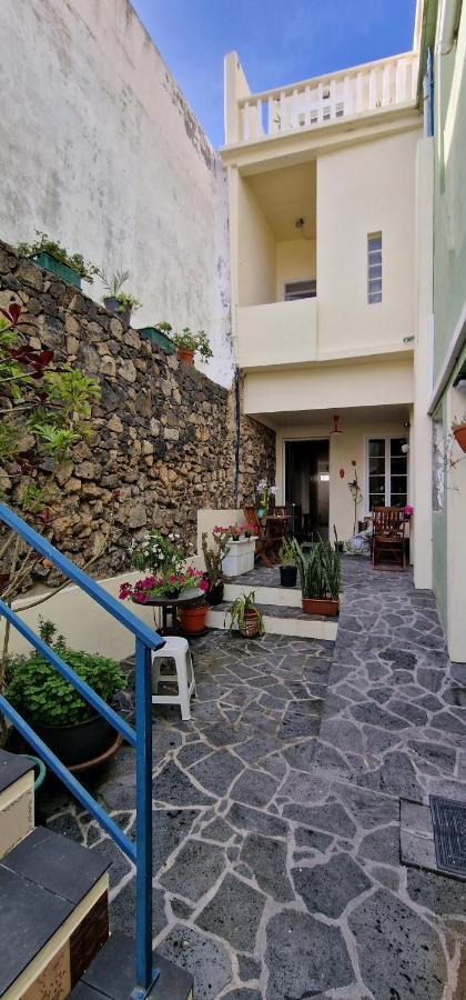 Ponta Delgada A-Tipica Guesthouse المظهر الخارجي الصورة